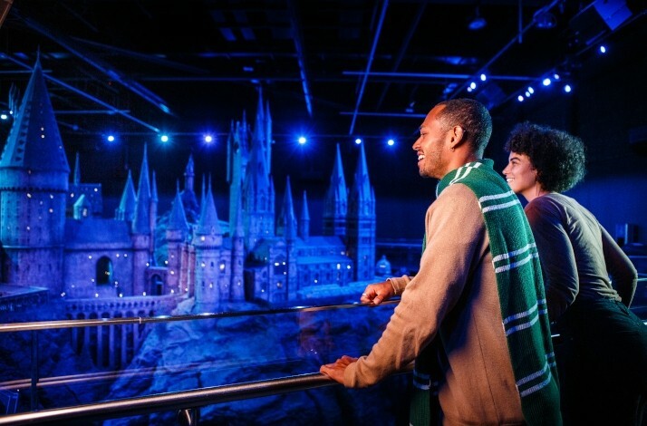 Werfen Sie einen Blick hinter die Studiokulissen der Harry Potter™ Filme