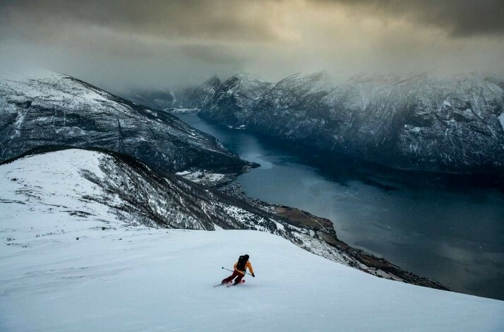 Ski- und Zugtour von den Bergen zu den Fjorden