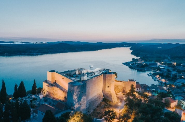 Entdecken Sie drei Festungen in Šibenik mit einem privaten Tourguide und verkosten Sie lokale Spezialitäten